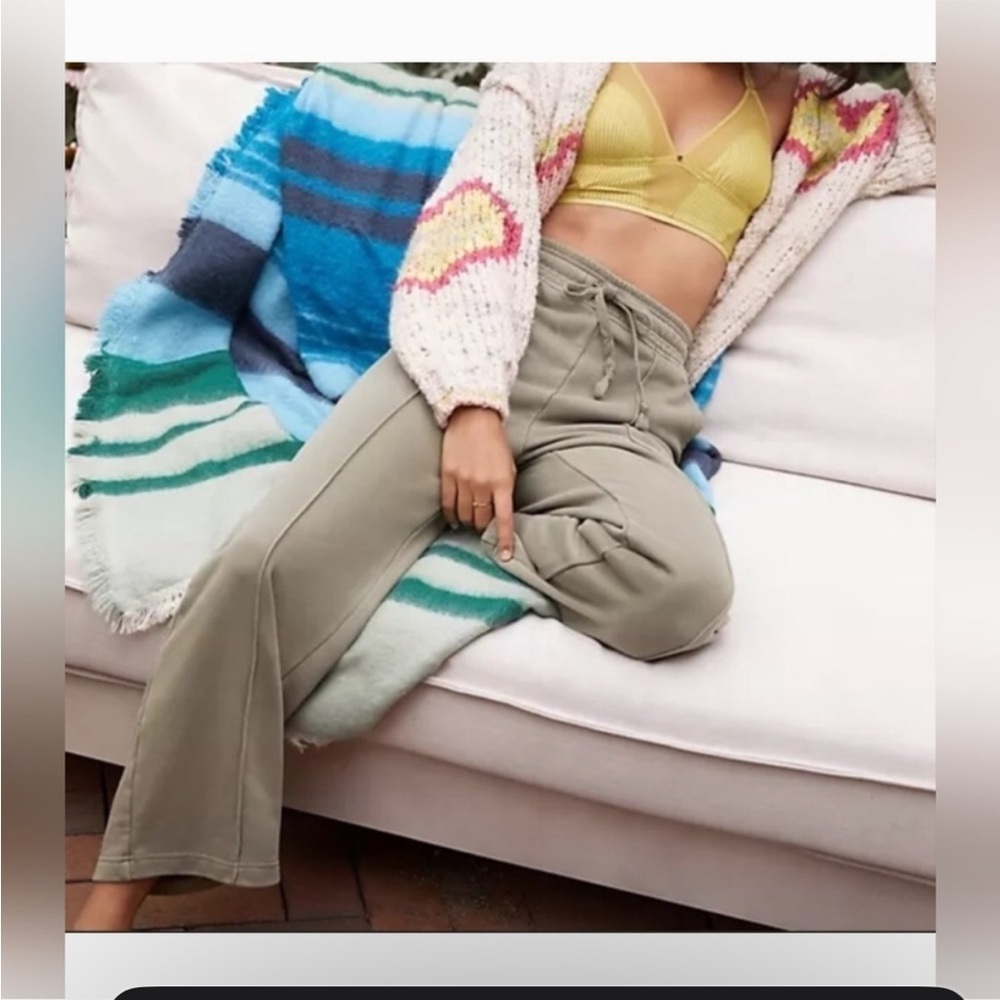 Anthropologie Daily Practice Moss Green Pintucked Column Lounge Pant Size Small